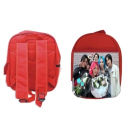 MOCHILA ROJA cantantes kpop...