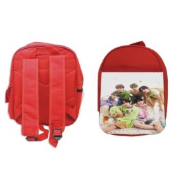 MOCHILA ROJA cantantes kpop...