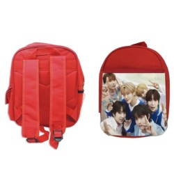 MOCHILA ROJA cantantes kpop...