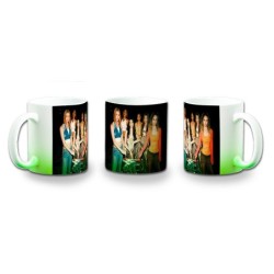 TAZA CON DEGRADADO cantantes kpop KATSEYE whatching you color personalizada