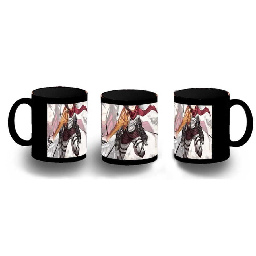 TAZA COMPLETAMENTE NEGRA MIKASA ATAQUE A LOS TITANES personalizada